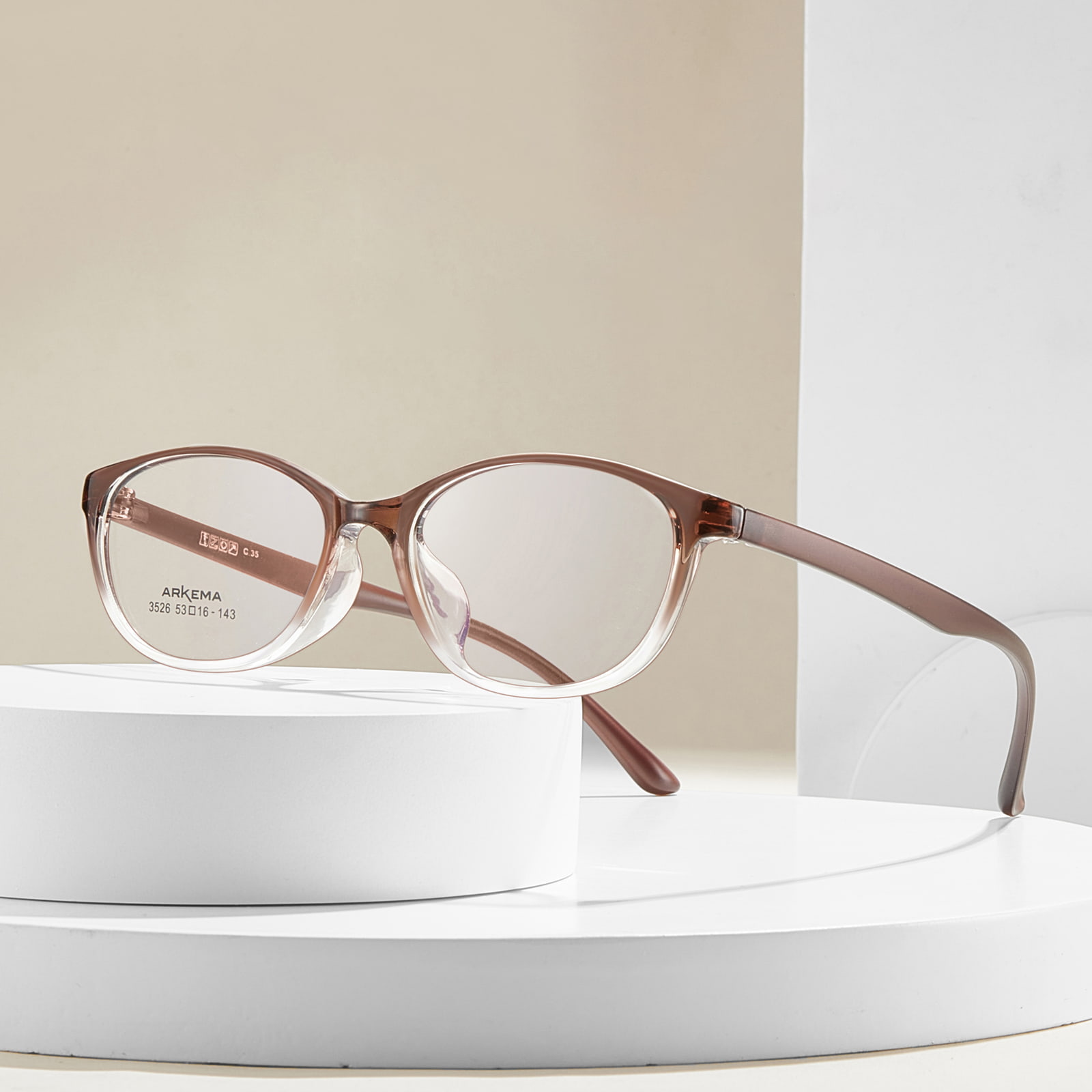 3526 Cat-Eye Frame sopii TR90-laseihin