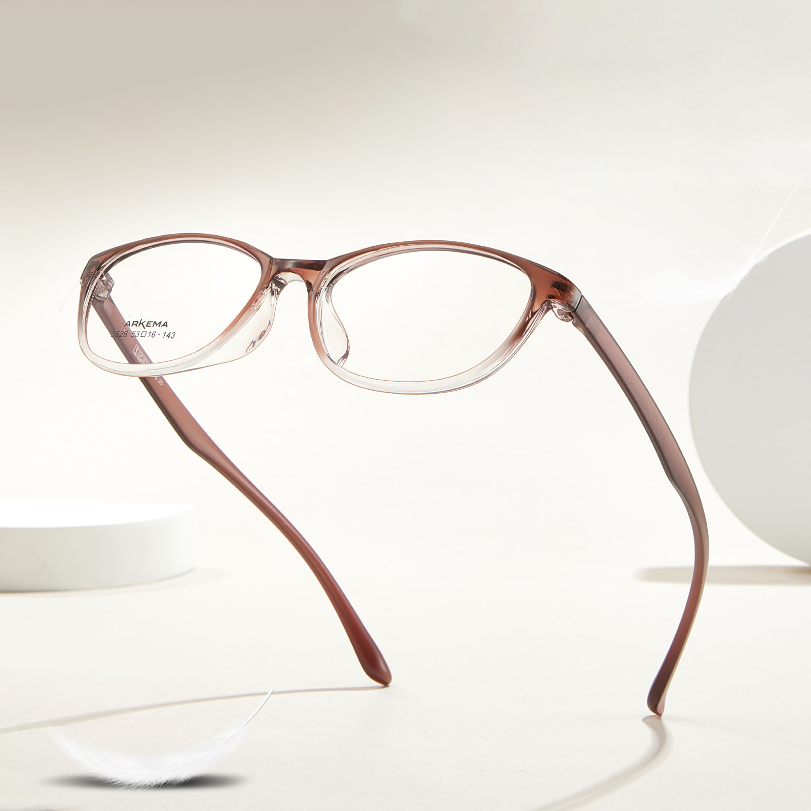 3526 Cat-Eye Frame sopii TR90-laseihin